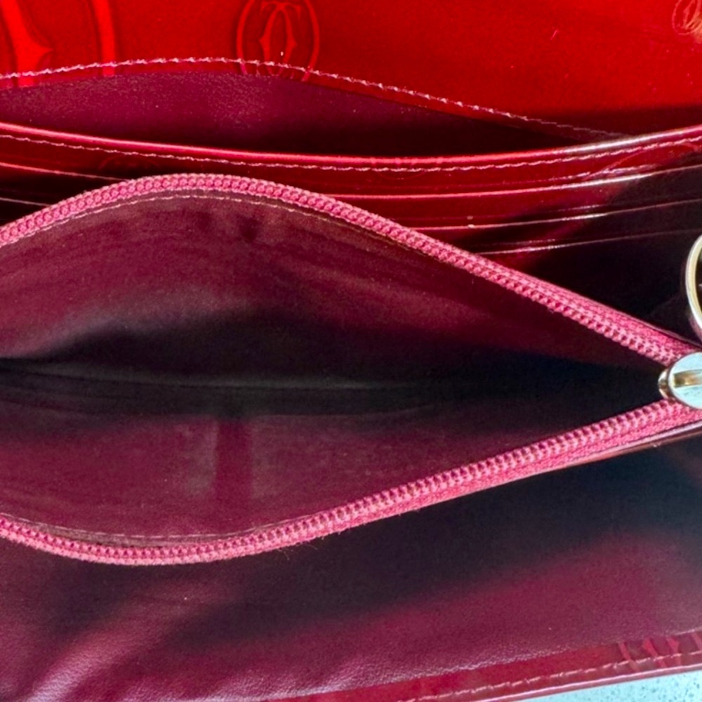 Cartier Patent Leather Wallet. Please look at the photos as part of description - Picture 7 of 9